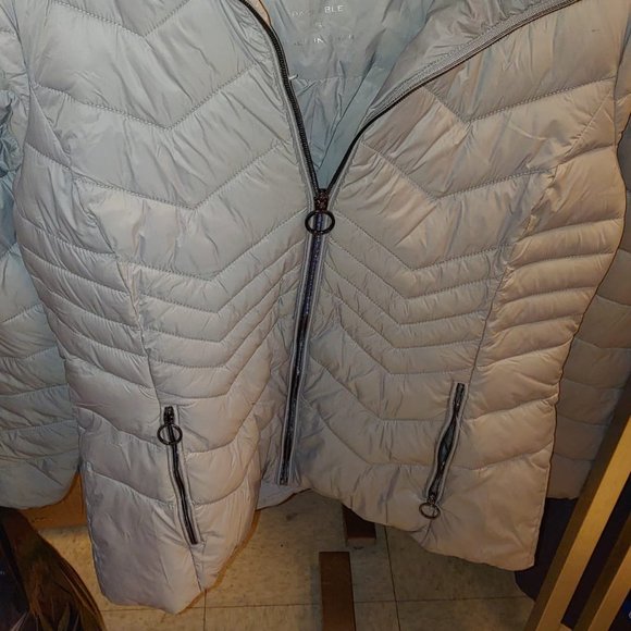 Michael Michael Kors Women's  Hooded  Packable Jacket - Picture 3 of 6